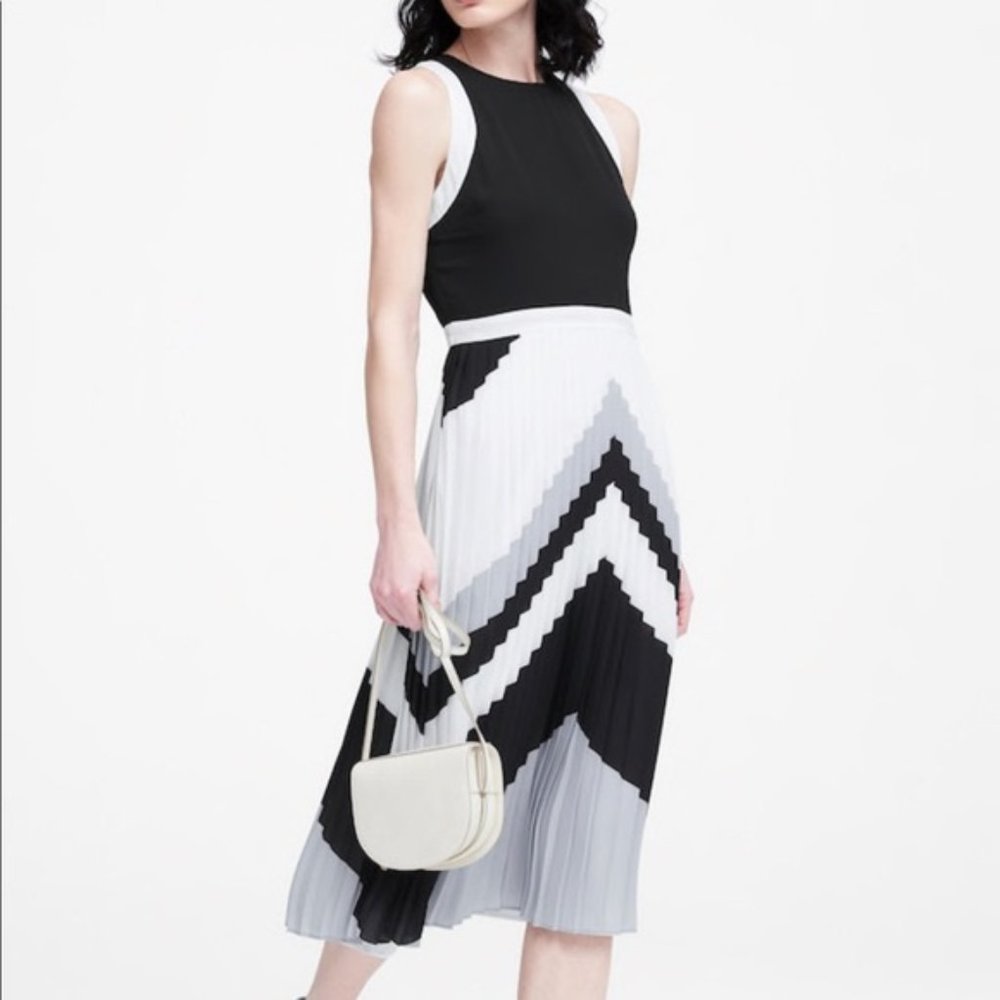 Banana Republic Chevron Dress SIZE 0 NWT